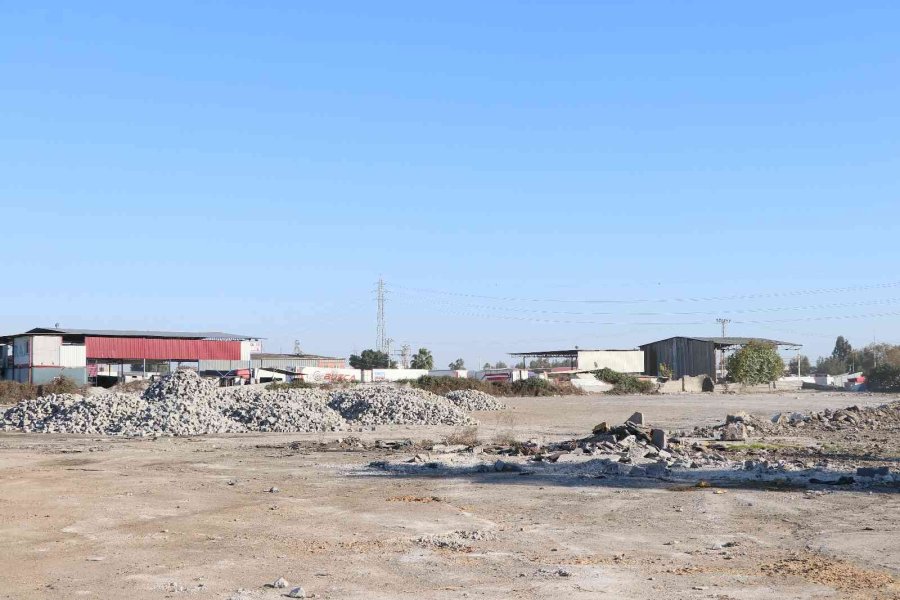 Akdeniz’de İşgal Altındaki 15 Dönümlük Arazi Belediyeye Kazandırıldı