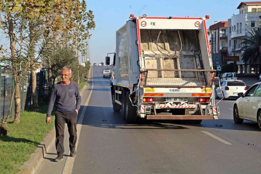 Hurdaya Dönüp 3 Yaralının Çıktığı Otomobilden Sıyrık Dahi Almadan Kurtuldu