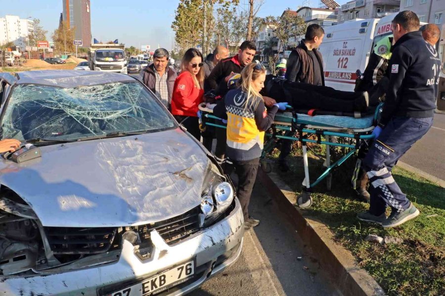 Hurdaya Dönüp 3 Yaralının Çıktığı Otomobilden Sıyrık Dahi Almadan Kurtuldu