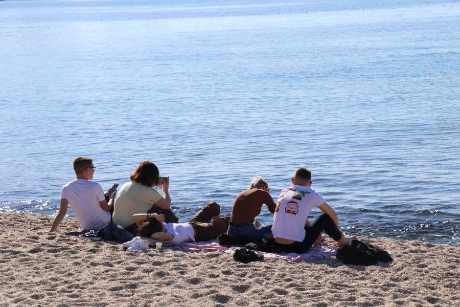 Yılın Son Gününde Alanya’da Sahillerinde Yoğunluk