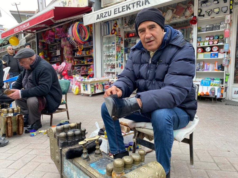 Yılbaşında Kimi İşlere Yetişemiyor Kimi De Geçim Derdinde