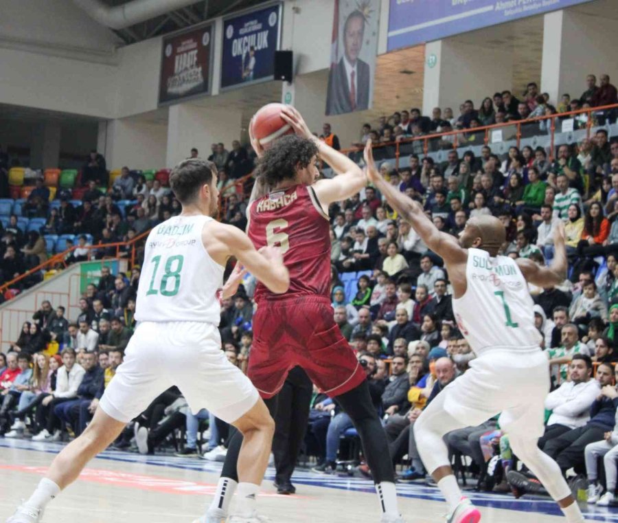 Basketbol Süper Ligi: Konyaspor: 76 - Galatasaray Nef: 73
