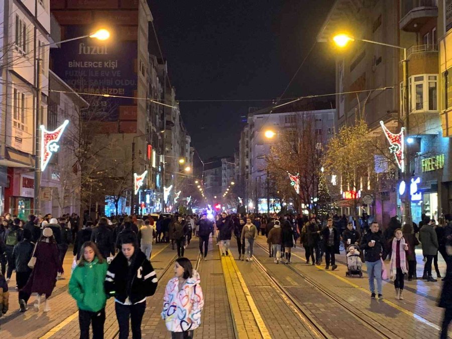 Onlar Ekmek Derdinde