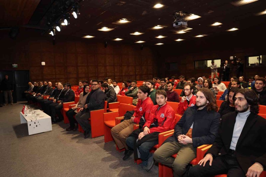 Başkan Büyükkılıç İle Vali Çiçek, Agü’de Teknofest Gençliğiyle Buluştu