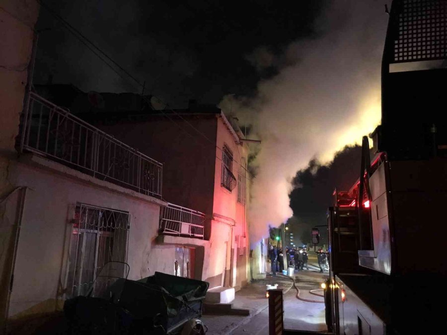 Soba Yakmak İsterken Evini Yaktı