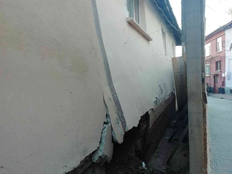 Metruk Ve Hasarlı Binalar Bu Dönem Daha Riskli