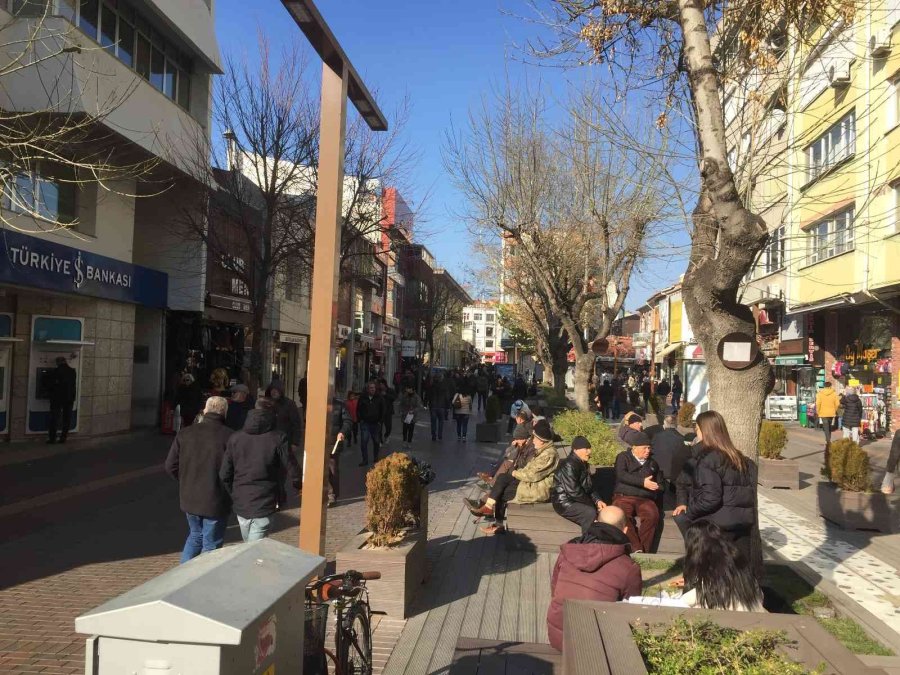 Yılın İlk Gününde Eskişehir Sokakları Boş Kalmadı