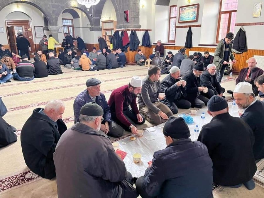 Tomarzalılar, Yeni Yılın İlk Sabah Namazında Buluştular