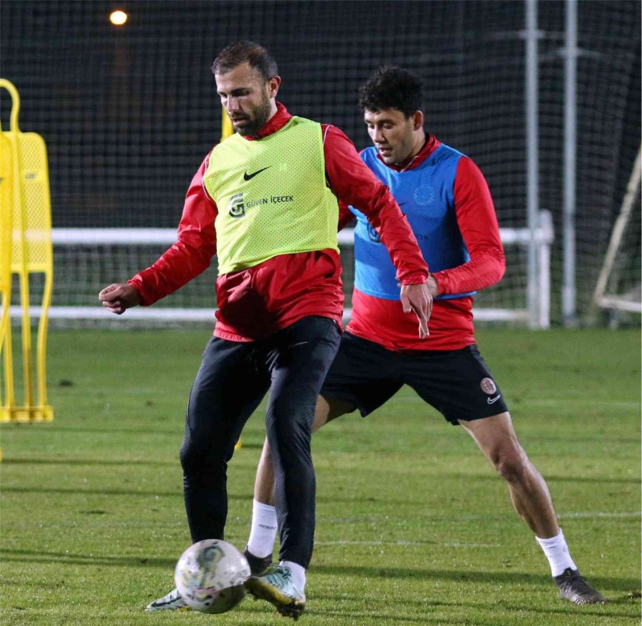 Antalyaspor İle Fenerbahçe 53. Randevuda