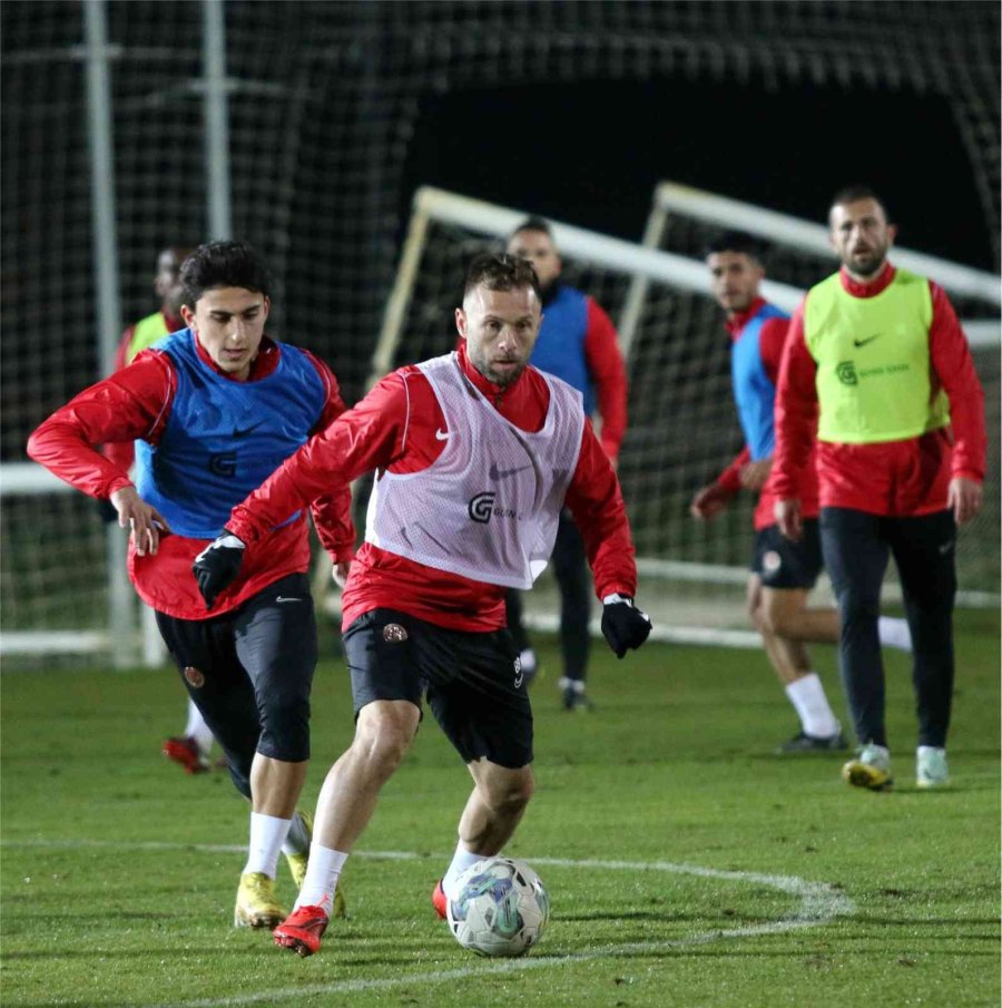 Antalyaspor İle Fenerbahçe 53. Randevuda