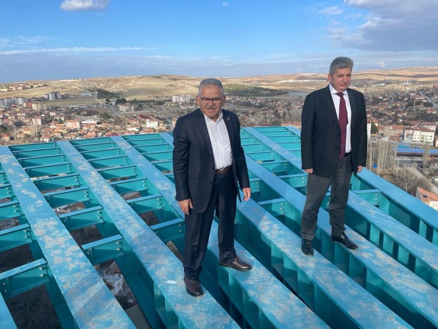 Başkan Büyükkılıç’tan 2022 Yılında 16 İlçeye 100 Ziyaret