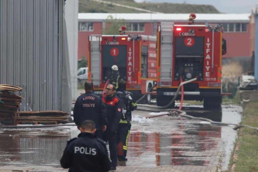 Kayseri İtfaiyesi 2022’de 7 Bin 390 Olaya Müdahale Etti