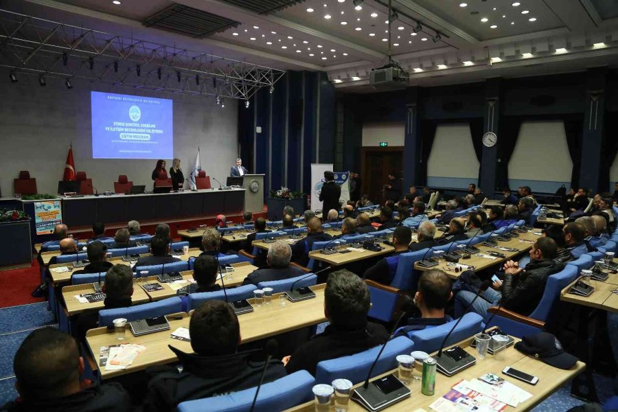 Büyükşehir’den Zabıta Ekiplerine Eğitim Semineri