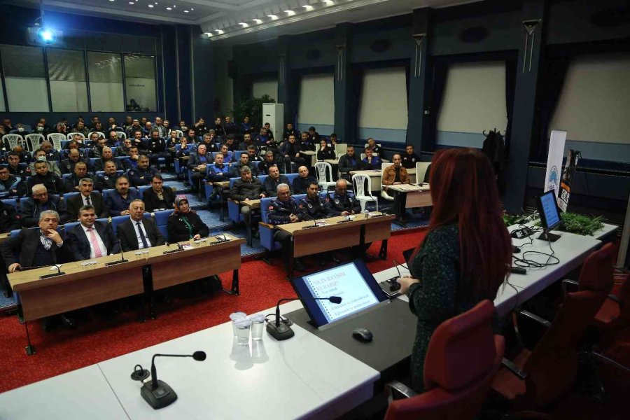Büyükşehir’den Zabıta Ekiplerine Eğitim Semineri