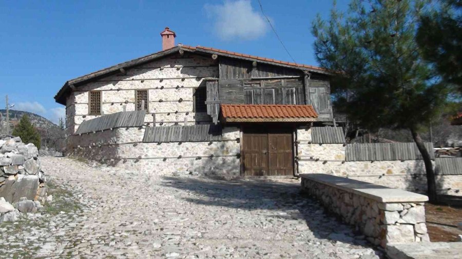 Terk Edilmiş Köye 1 Yılda 80 Bin Ziyaretçi