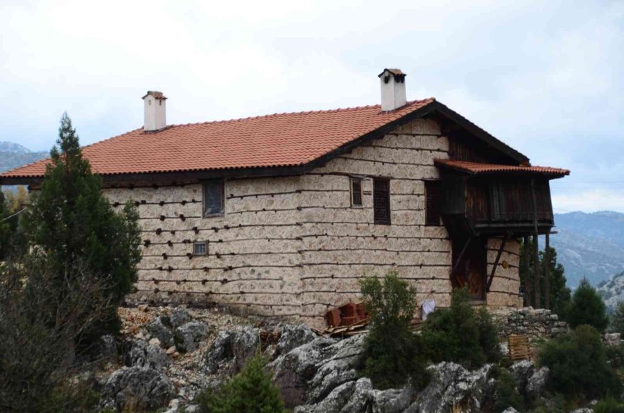 Terk Edilmiş Köye 1 Yılda 80 Bin Ziyaretçi