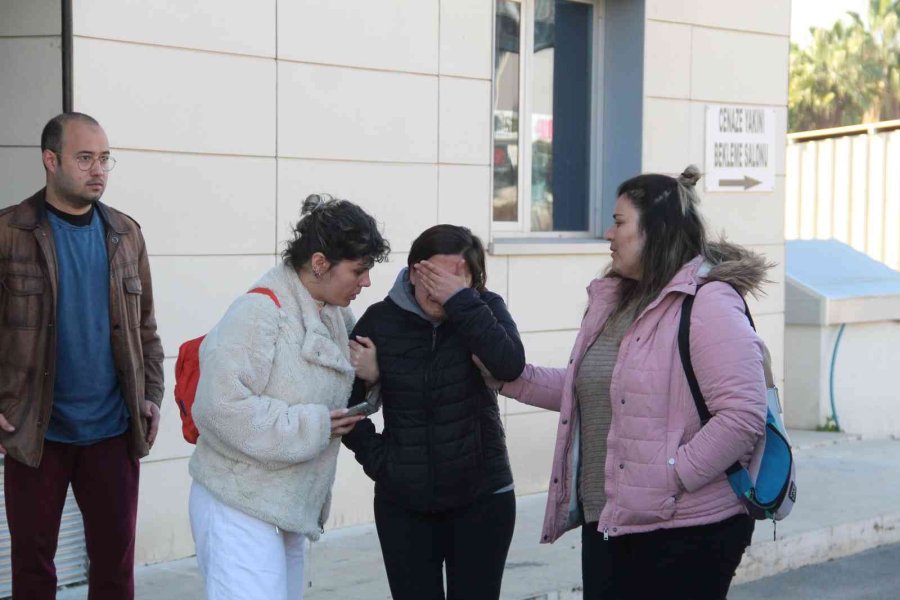 9 Günlük Tedavinin Ardından Hayatını Kaybeden Kadının Başına Odunla Darbe Aldığı İddiası