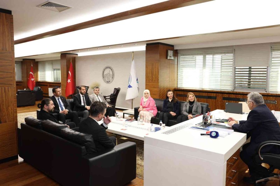 Büyükşehir İle Eczacı Odası Arasında Türkiye’de Bir İlk Olacak Protokol