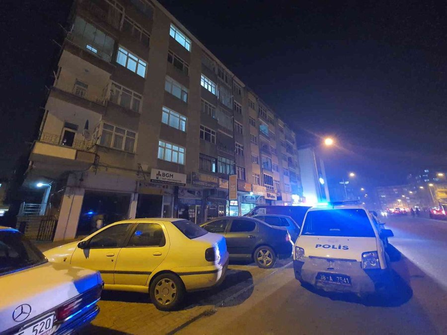 Ziyarete Gittiği Annesini Ölü Buldu