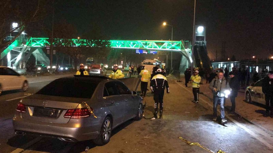 Konya’da Otomobilin Çarptığı Midibüs Yan Yattı: 10 Yaralı