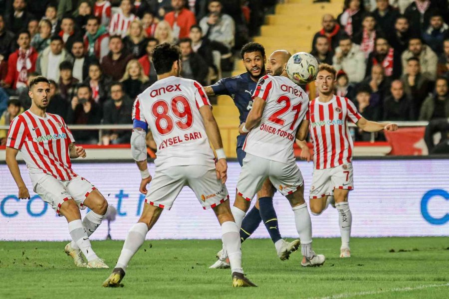 Spor Toto Süper Lig: Fta Antalyaspor: 1 - Fenerbahçe: 0 (ilk Yarı)