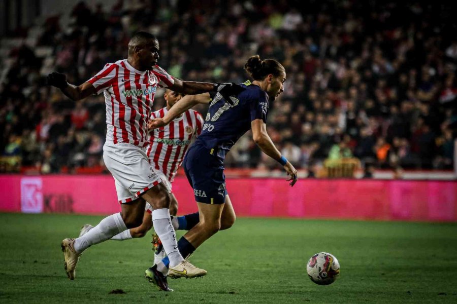 Spor Toto Süper Lig: Fta Antalyaspor: 1 - Fenerbahçe: 0 (ilk Yarı)