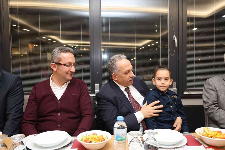 Başkan Yalçın’dan Tebrik Ve Kaynaşma Toplantısı