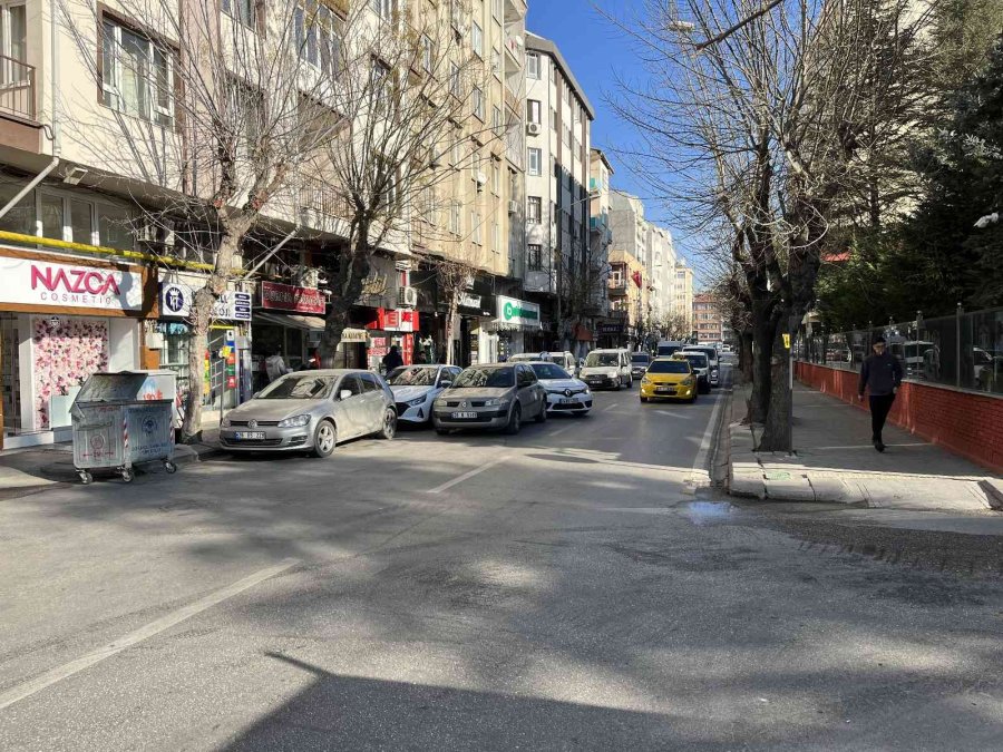 İkinci Şeride Park Etme Problemi Her Geçen Gün Büyüyor