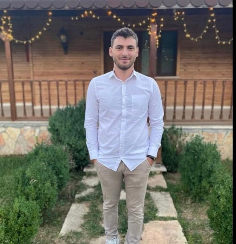 Cinayete Kurban Giden Genç, Gözyaşlarıyla Son Yolculuğuna Uğurlandı