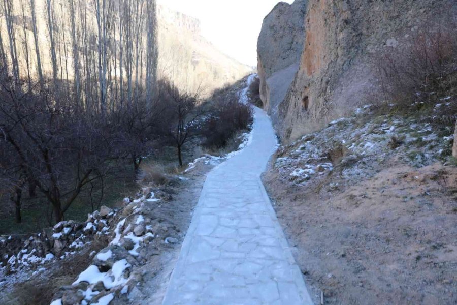 Vali Çiçek’ten Yeşilhisar’da Hem Açılış Hem Ziyaret