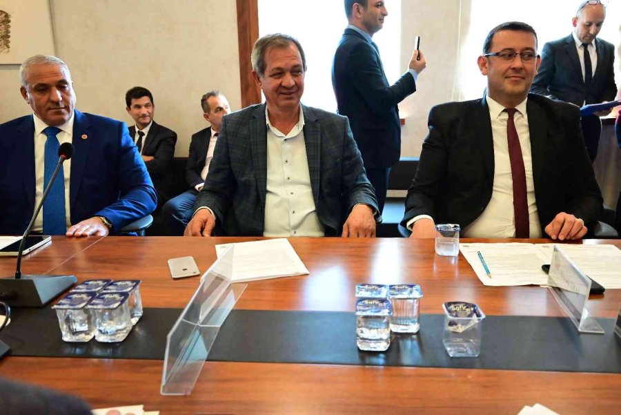 Kemer’e Yeni Belediye Binası Ve 300 Yatak Kapasiteli Öğrenci Yurdu Yapılacak