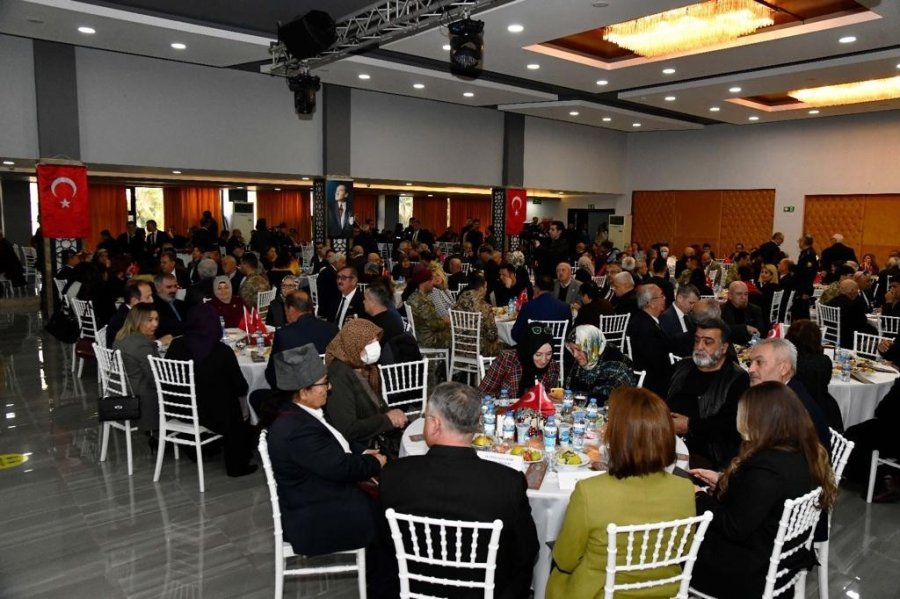 Vali Pehlivan: "bir Şehit Verdik, Binlerce Gencimiz Kenetlendi"