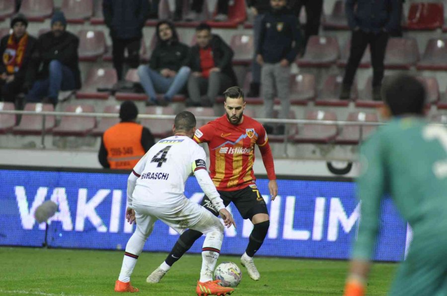 Spor Toto Süper Lig: Kayserispor: 2 - Fatih Karagümrük: 4 (maç Sonucu)