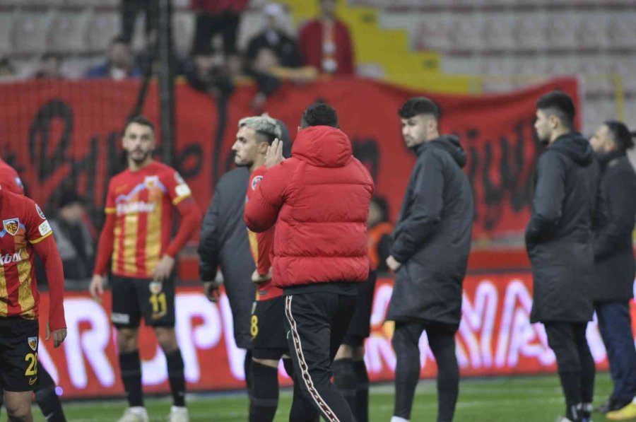 Spor Toto Süper Lig: Kayserispor: 2 - Fatih Karagümrük: 4 (maç Sonucu)