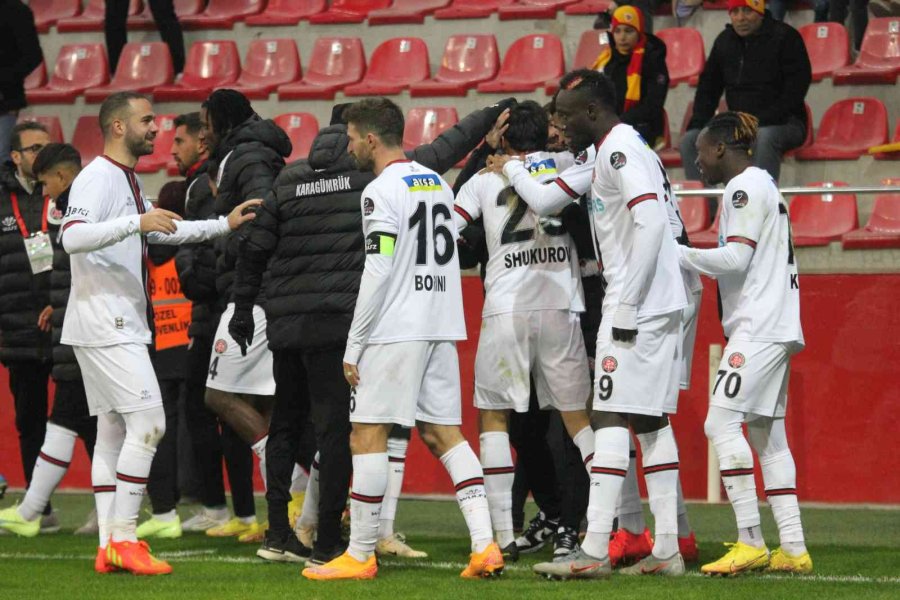 Spor Toto Süper Lig: Kayserispor: 2 - Fatih Karagümrük: 4 (maç Sonucu)