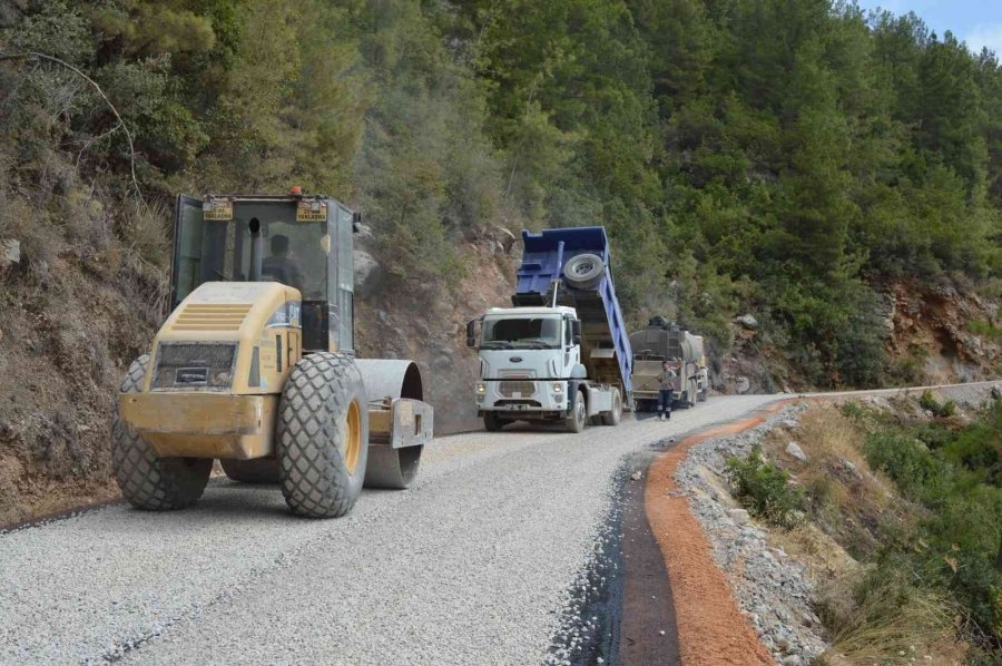 Kırsal Mahalle Yollarına 123 Milyon Liralık Yatırım