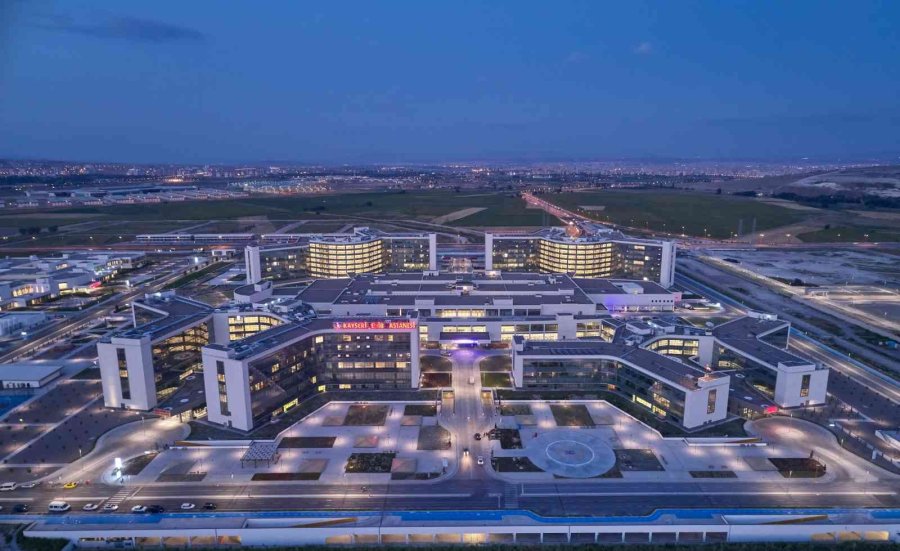 Kayseri Şehir Hastanesi’nde 2022’de 3 Milyon 43 Bin Hastaya Hizmet Verildi