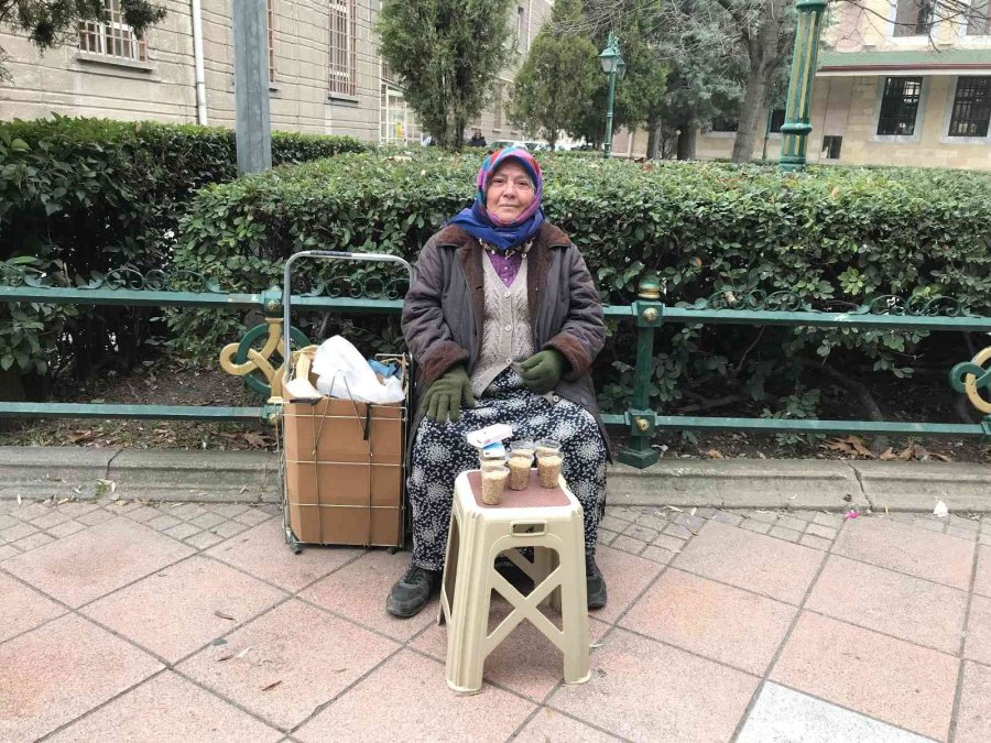 72 Yaşındaki Gül Teyze: "bir Tek Devletten Aldığım Yaş Aylığım Var"