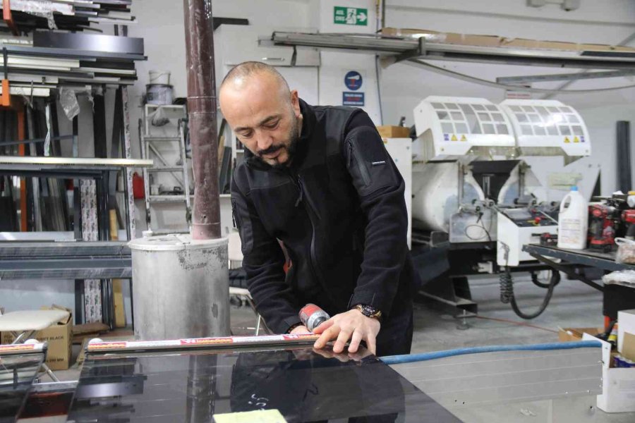 Eskişehir’de Kurduğu İş İle Dünyaya Açıldı