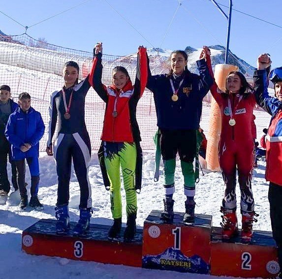 Hadak Sporcuları Sezona Muhteşem Başladı