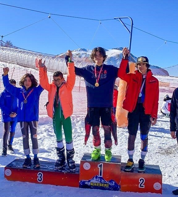 Hadak Sporcuları Sezona Muhteşem Başladı