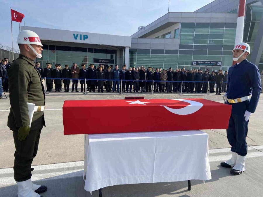 Konya’da Kazada Şehit Olan Askerlerin Cenazeleri Memleketlerine Gönderildi