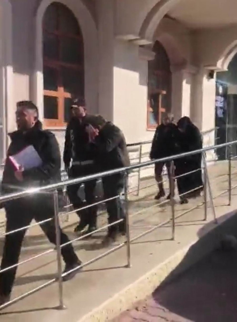 Hırsızlıktan Yakalandılar, “il İl Geziyoruz Yolluk Aldık” Dediler