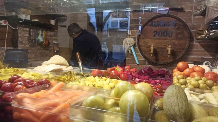 Gribe Karşı Bağışıklığını Güçlendirmek İsteyenler Turşuya Yöneldi