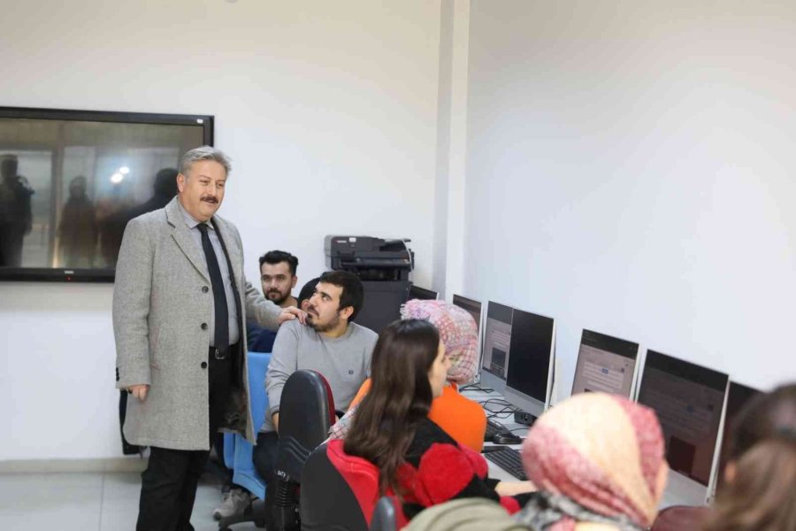 Melikgazi’de Akıl Küpü Zincirleri Artarak Çoğalıyor