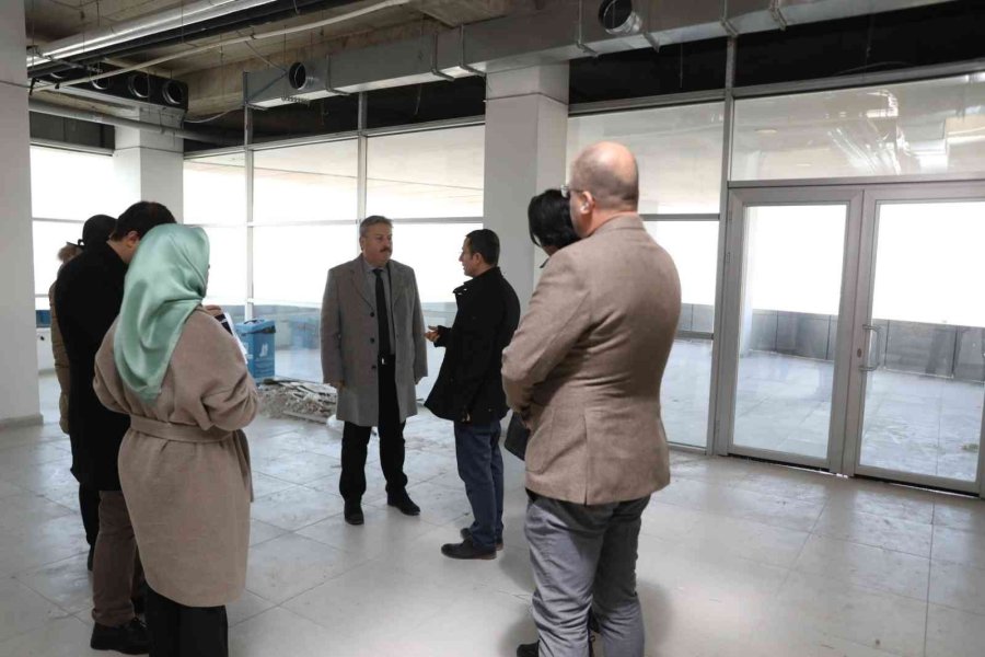 Melikgazi’de Akıl Küpü Zincirleri Artarak Çoğalıyor