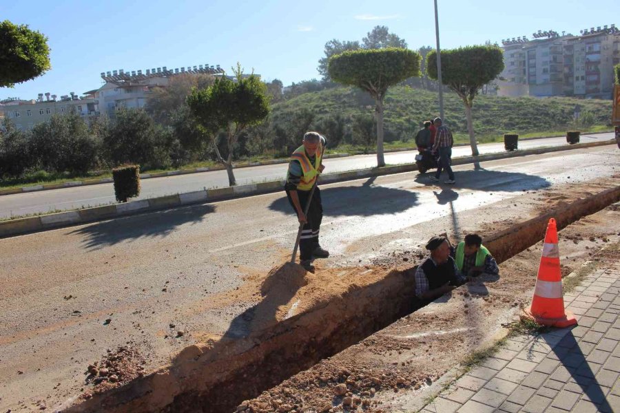 Manavgat Sarılar’da İçme Suyu Hattı Yenileme Çalışmasında Sona Gelindi
