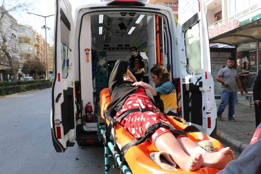 Balkonda Baygınlık Geçiren Alman Uyruklu Kadını İtfaiye Kurtardı