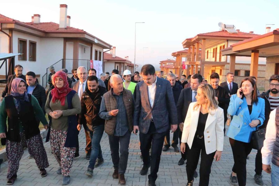 Bakan Kurum’dan Mahalle Muhtarına Cami Lojmanı Sözü