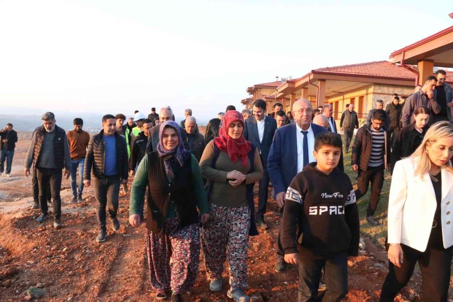 Bakan Kurum’dan Mahalle Muhtarına Cami Lojmanı Sözü